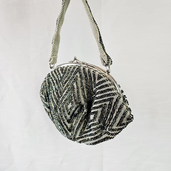 Vintage Beaded Handbag - Picture 2 of 8